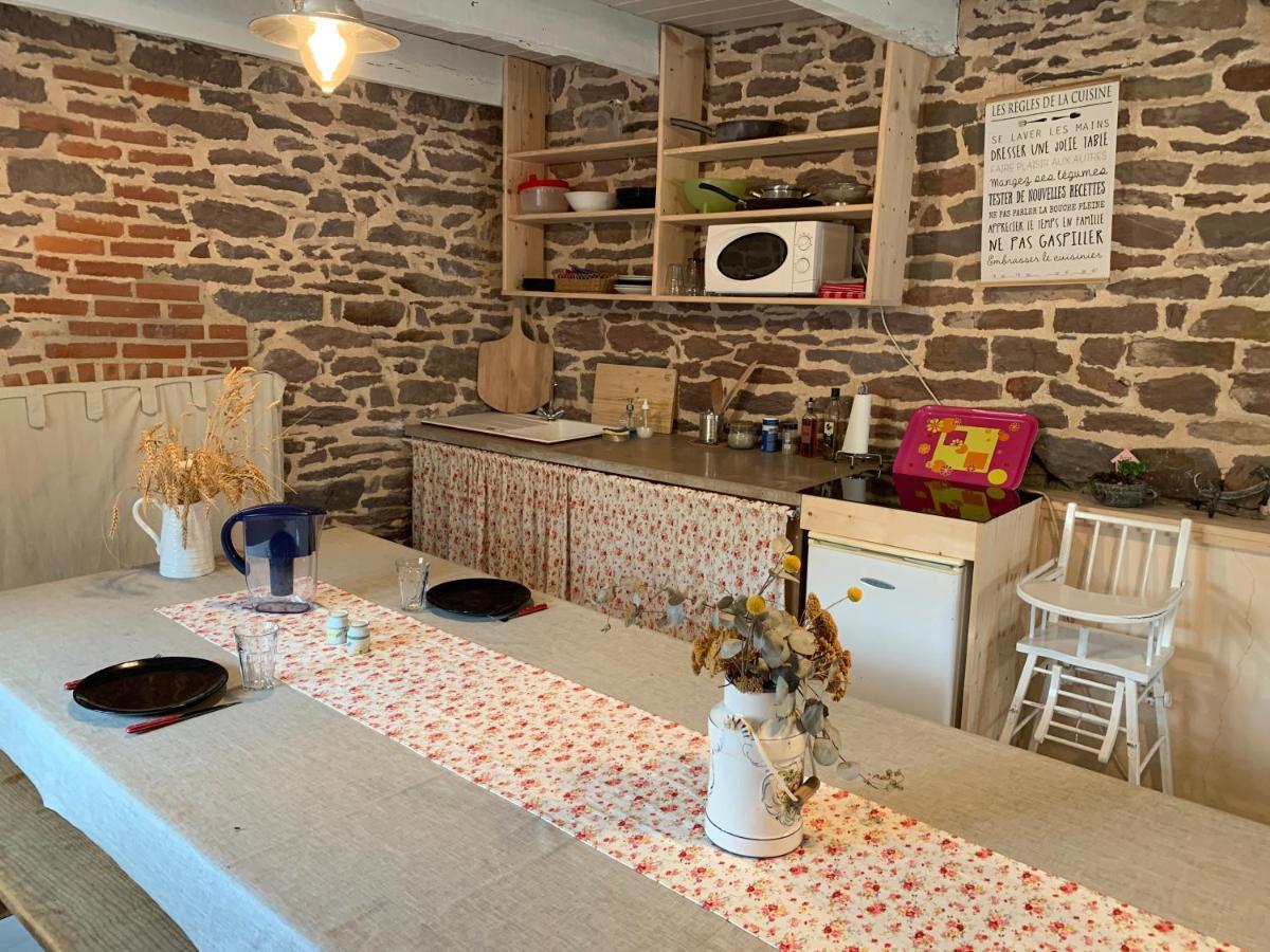 Les Bouyeres Bed & Breakfast Saint-Malon-sur-Mel Dış mekan fotoğraf