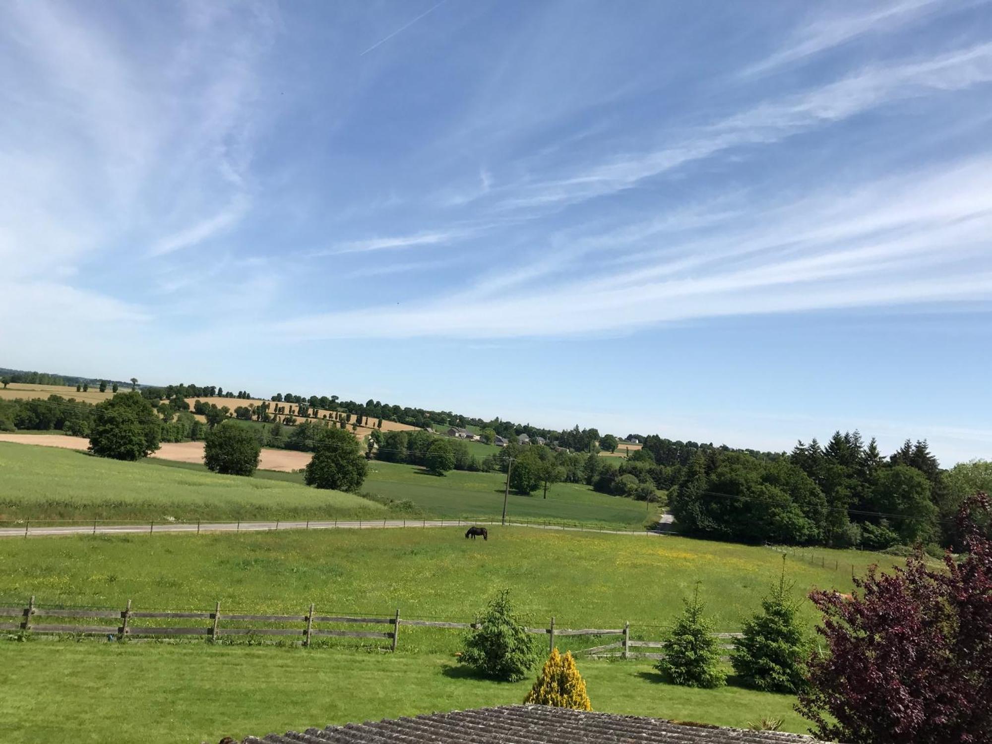 Les Bouyeres Bed & Breakfast Saint-Malon-sur-Mel Dış mekan fotoğraf